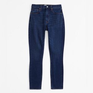 NWT Women's Abercrombie & Fitch High Rise Skinny Jean 31S / 12S - Short